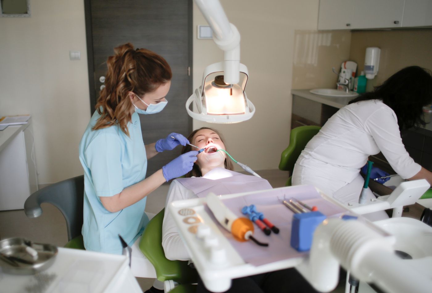 DentaNoya muayene ve diş ünitesi alanı